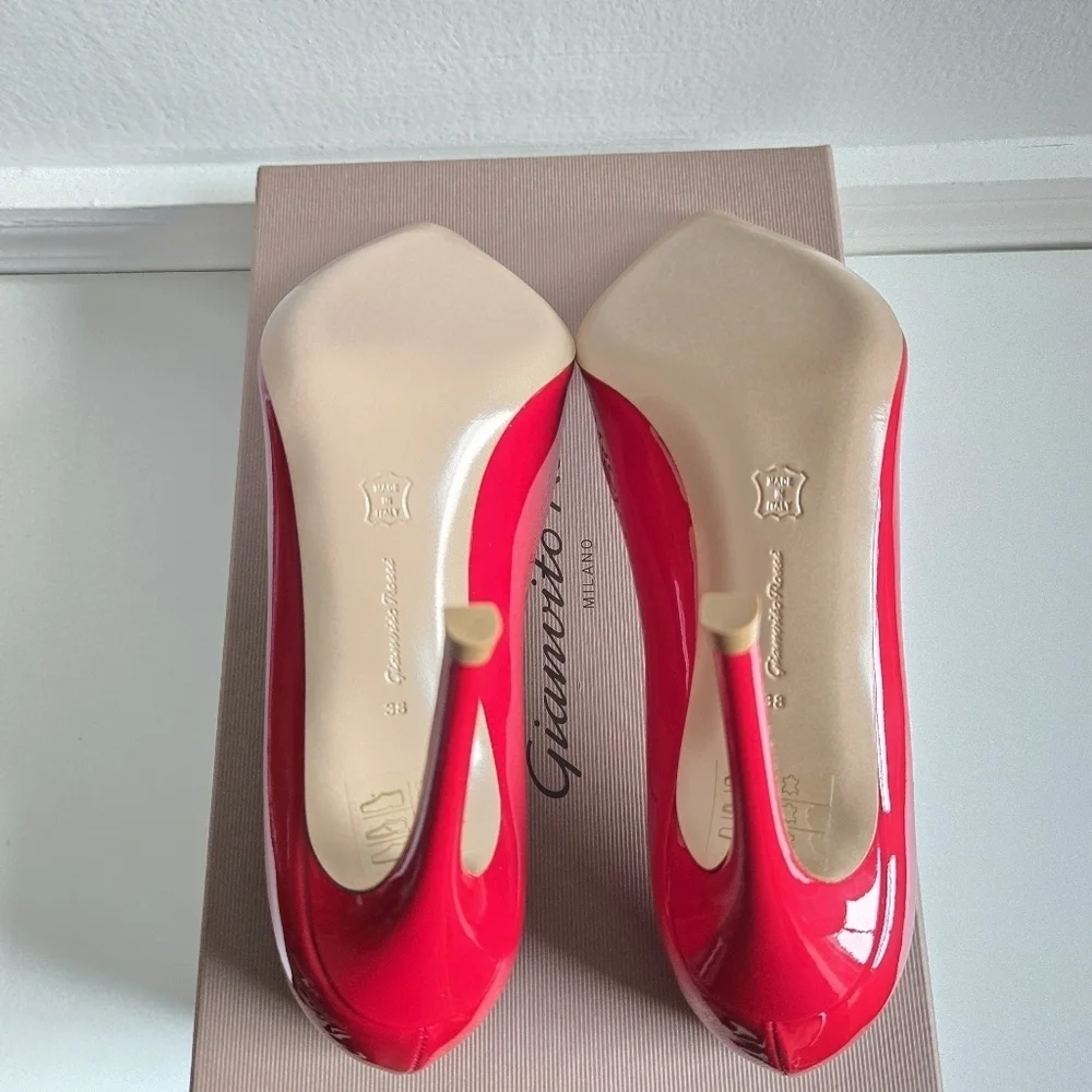 New Gianvito Rossi 105mm Red Patent Pumps 8 US/38 IT New In Box